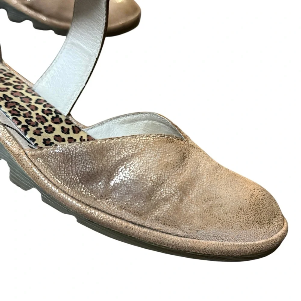 Fly London closed toe